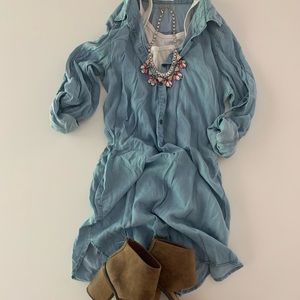 Lavand denim dress. Boutique purchase👗👛